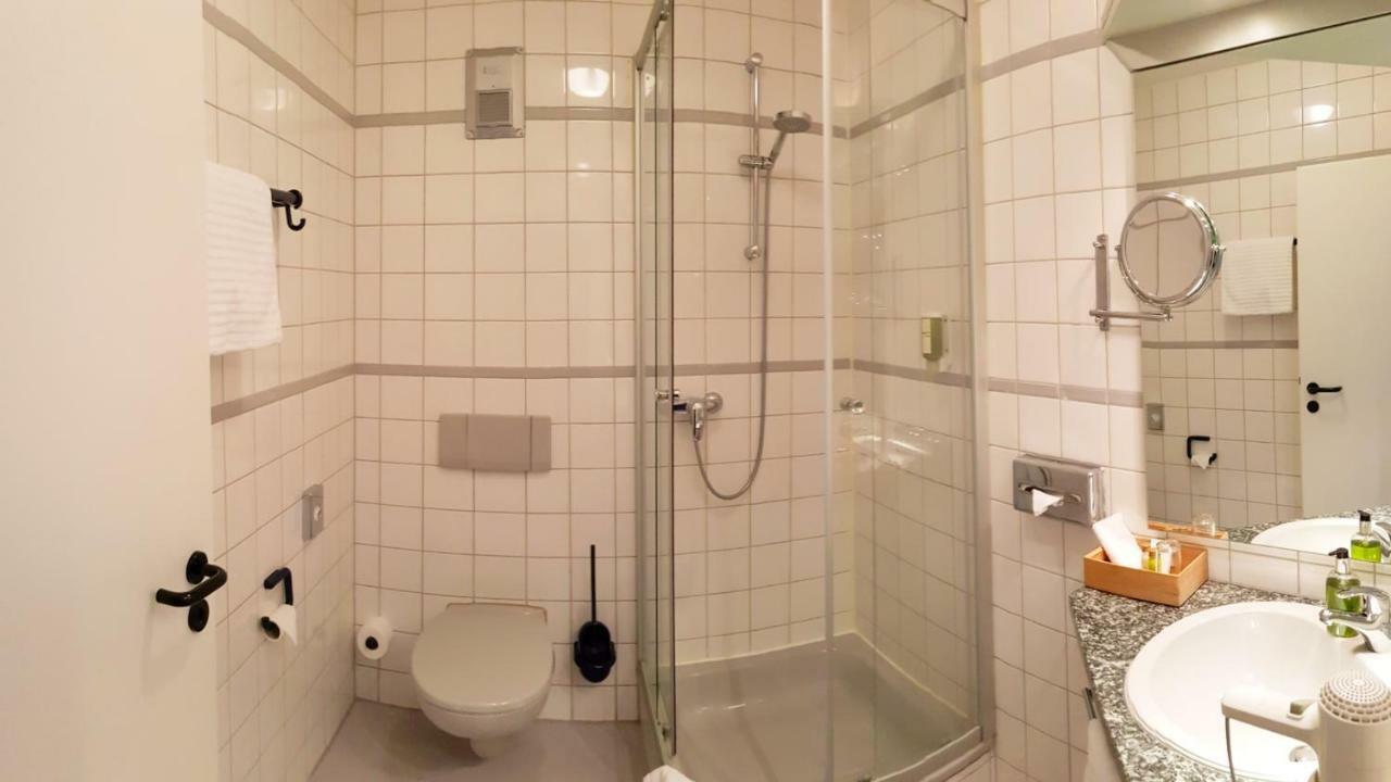 Astralis Hotel Domizil Walldorf  Buitenkant foto